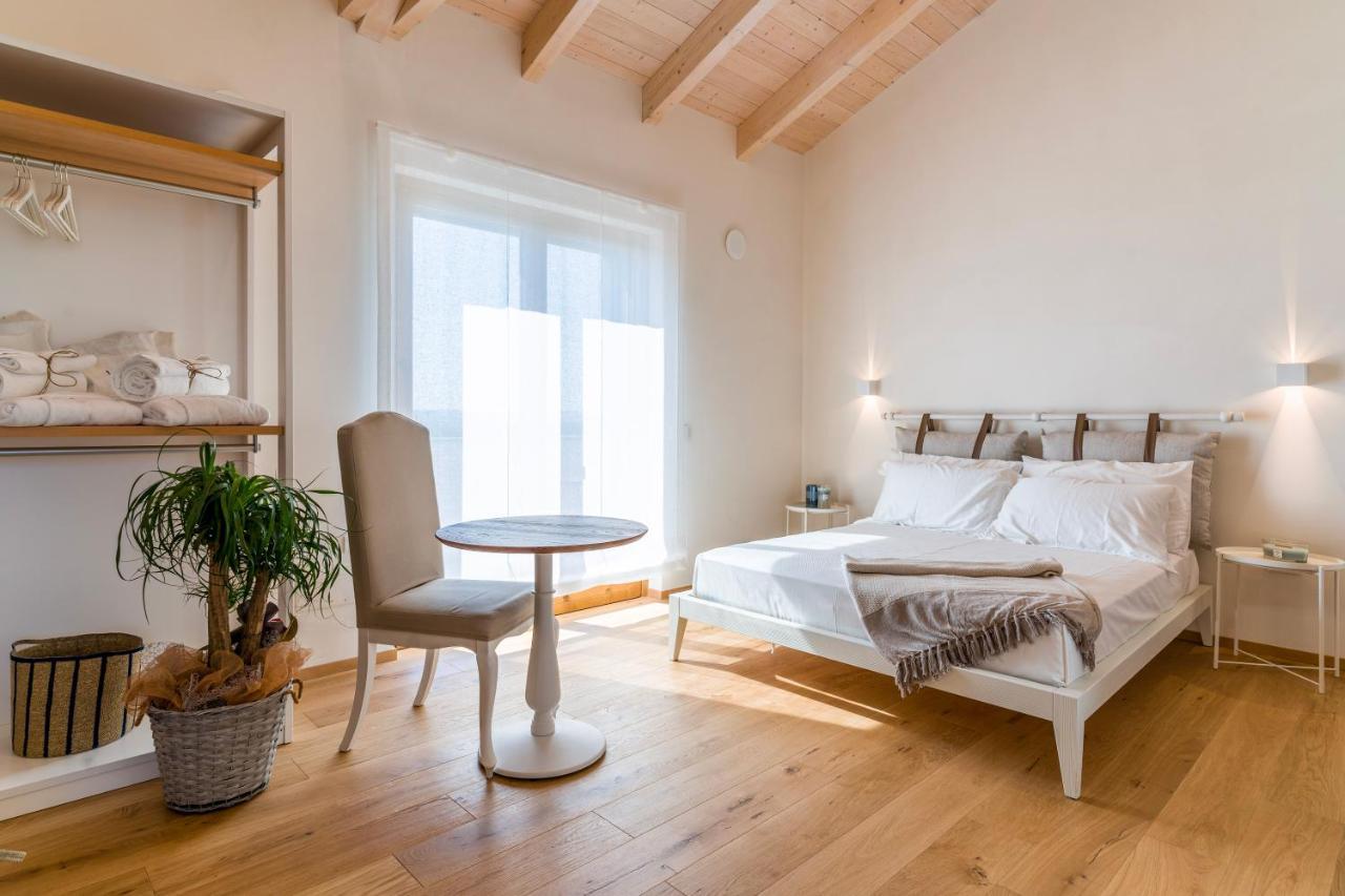 Bed and Breakfast Agri-Relais Ventisettegradi Montemarciano Exterior foto